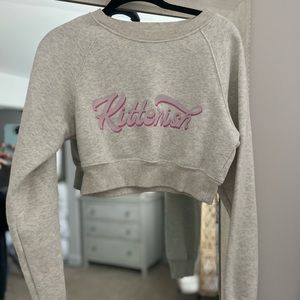 Kittenish cropped pullover